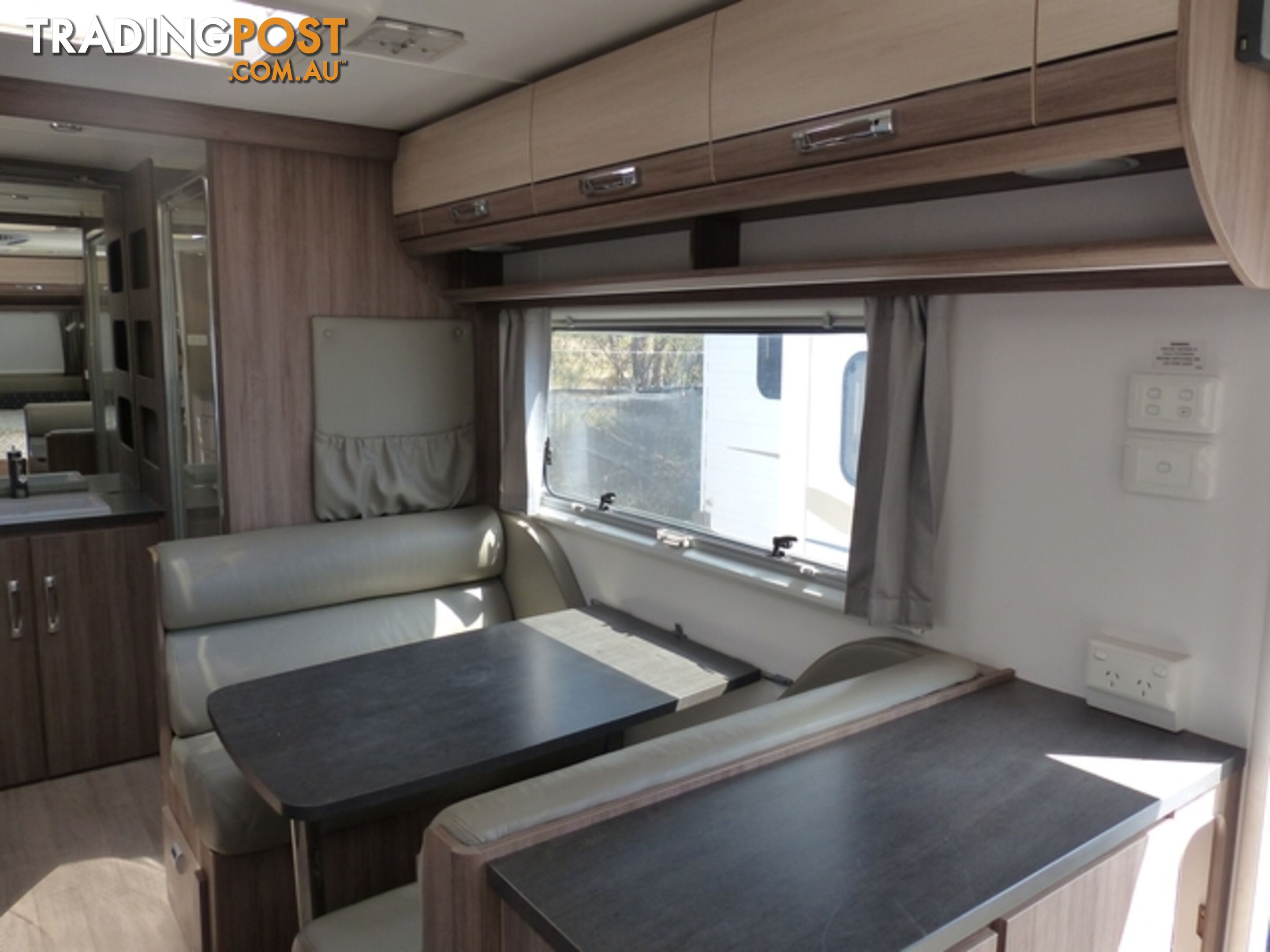 2014  JAYCO SILVERLINE  21.65-1 CARAVAN