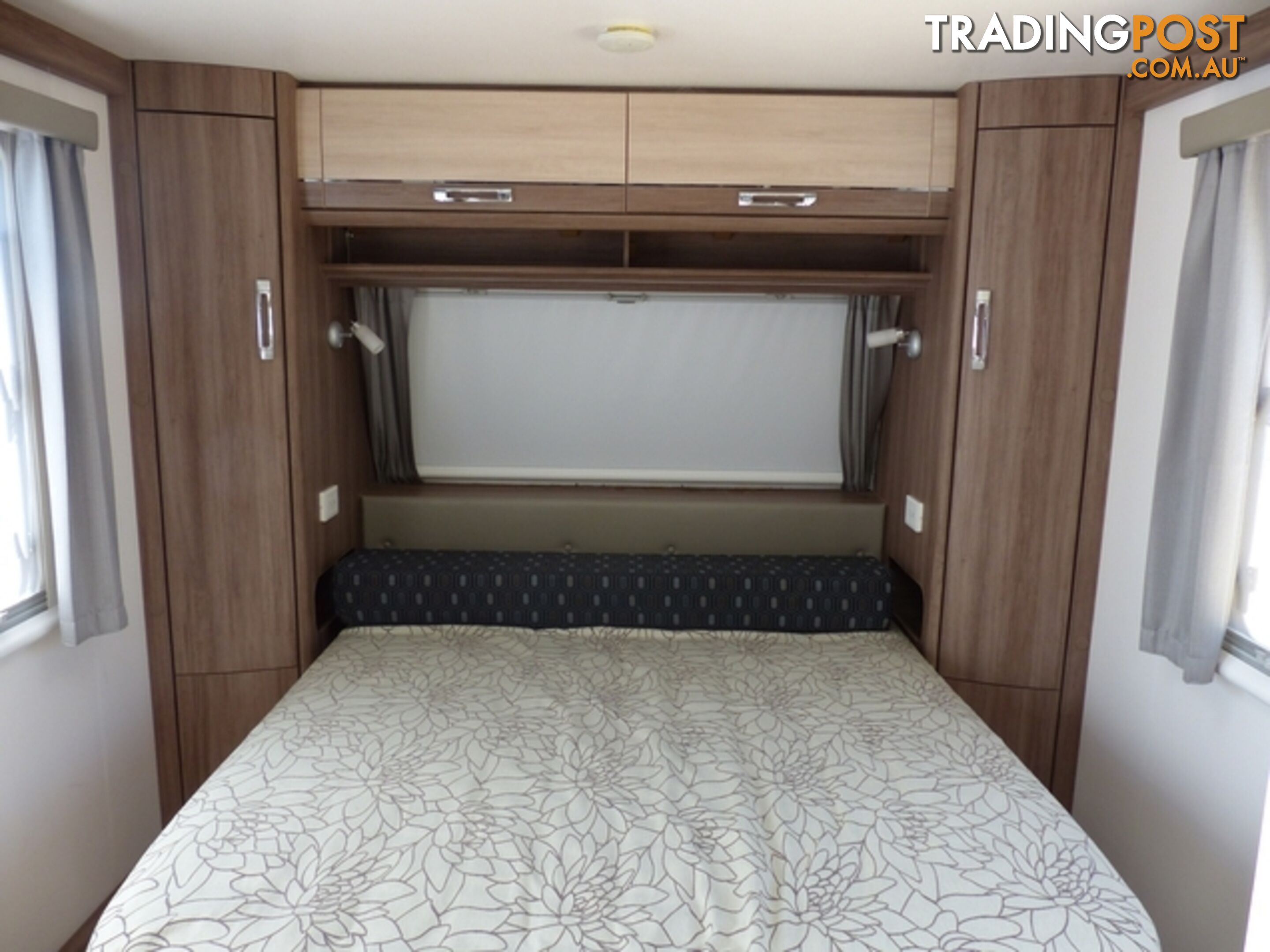 2014  JAYCO SILVERLINE  21.65-1 CARAVAN