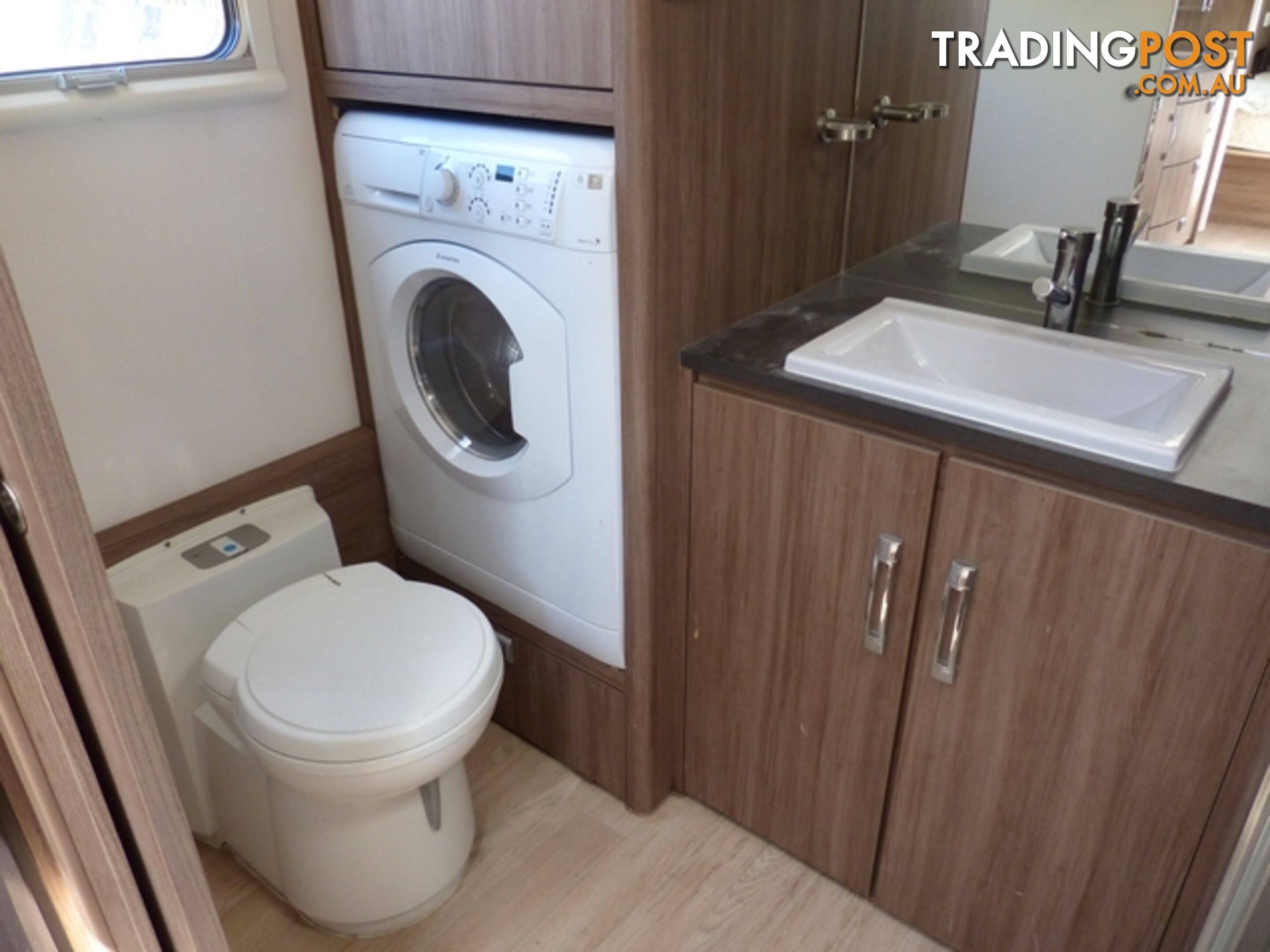 2014  JAYCO SILVERLINE  21.65-1 CARAVAN