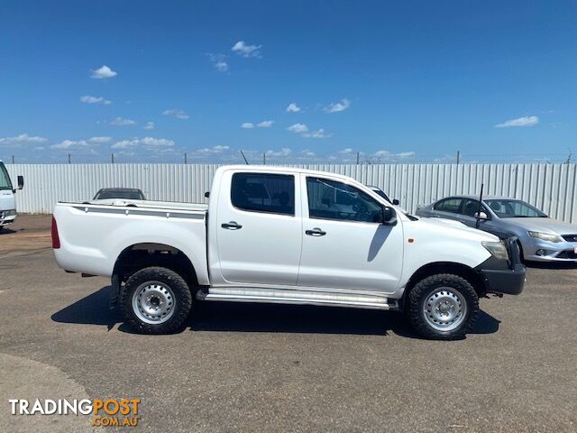 2015 Toyota Hilux SR 4x4 Dual Cab Ute Manual - photo 5 of 10