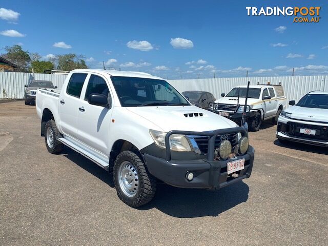 2015 Toyota Hilux SR 4x4 Dual Cab Ute Manual - photo 3 of 10