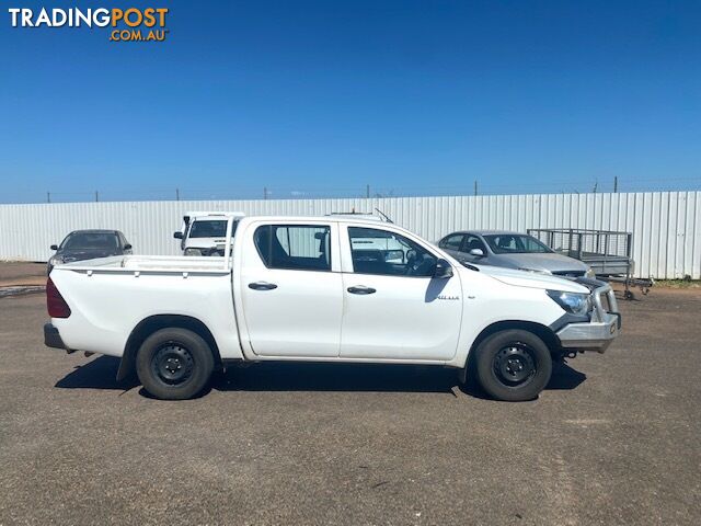 2018 Toyota Hilux 4x2 Dual Cab Ute Manual - photo 5 of 10