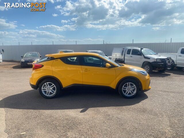 2022 Toyota C-HR GXL Wagon Automatic - photo 4 of 10