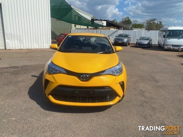 2022 Toyota C-HR GXL Wagon Automatic - photo 2 of 10
