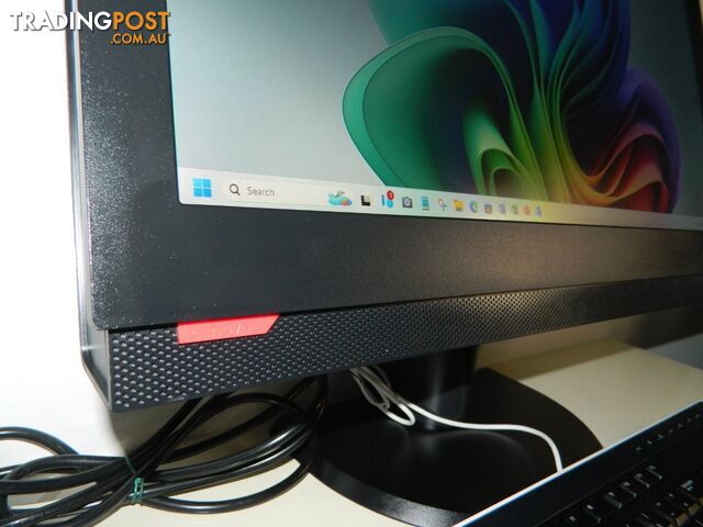 Lenovo ThinkCentre M900z AIO 23.8" - Core i5-6th Gen/8GB RAM/256GB SSD