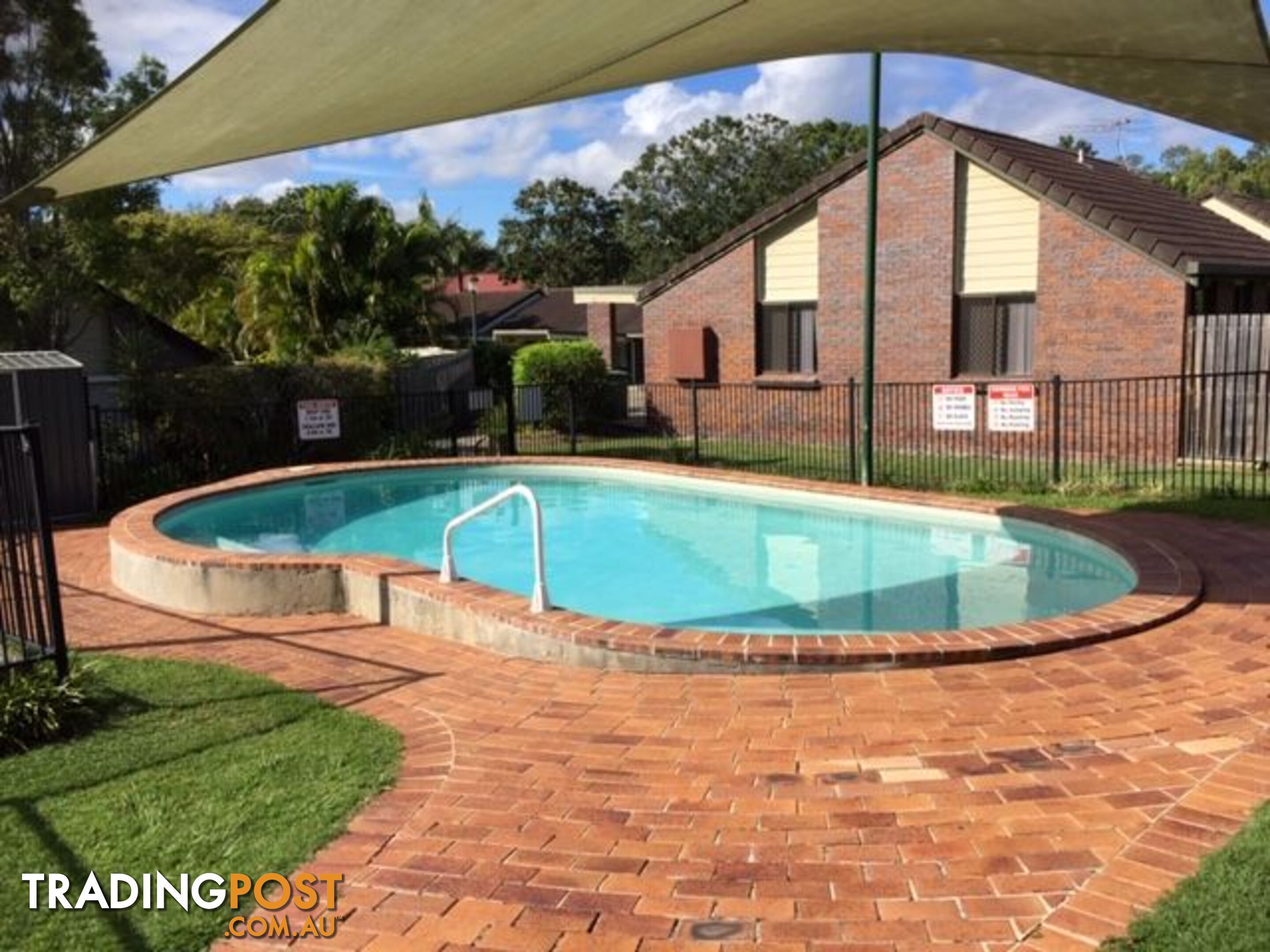 8 129 North Road Woodridge QLD 4114