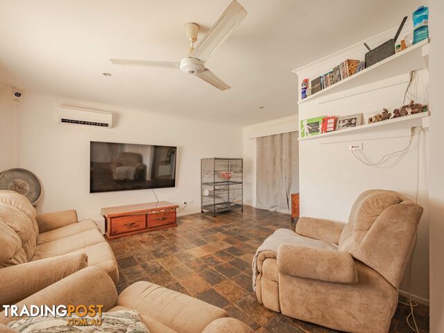 8 Pia Street RUSSELL ISLAND QLD 4184