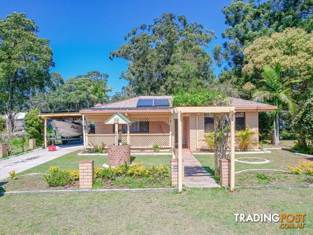 8 Pia Street RUSSELL ISLAND QLD 4184