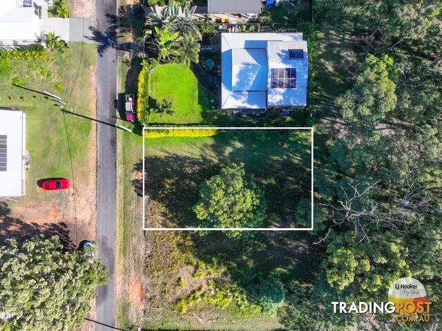 61 Bradman Street RUSSELL ISLAND QLD 4184 - photo 2 of 3