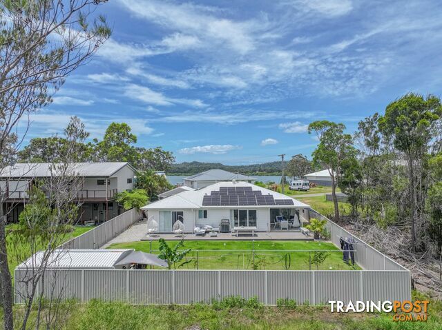 35-37 Tenanne Street RUSSELL ISLAND QLD 4184