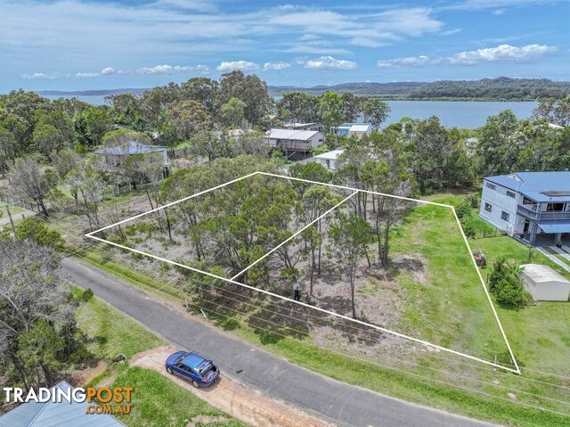 35-37 Tenanne Street RUSSELL ISLAND QLD 4184