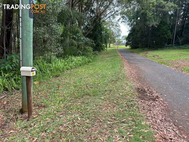 16 Jiwali Street RUSSELL ISLAND QLD 4184 - photo 3 of 14