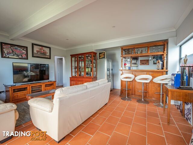 136 Canaipa Point Dve RUSSELL ISLAND QLD 4184