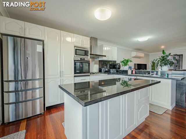 136 Canaipa Point Dve RUSSELL ISLAND QLD 4184