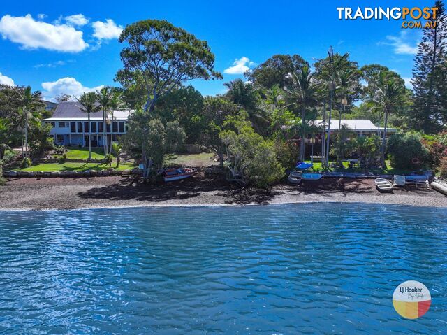 18 Oasis Dve RUSSELL ISLAND QLD 4184 - photo 4 of 5