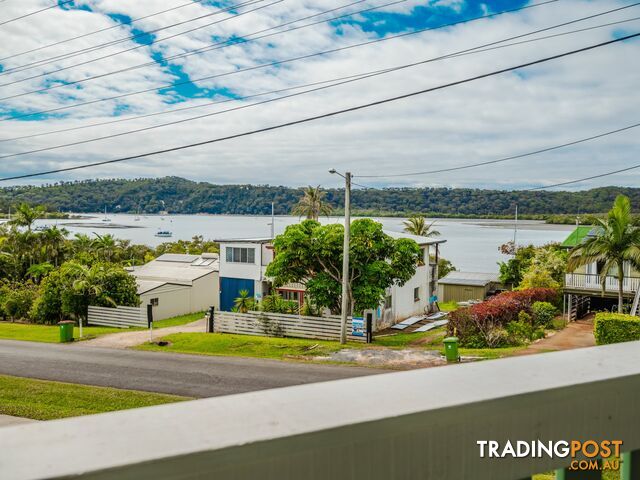 37 Canaipa Point Dve RUSSELL ISLAND QLD 4184