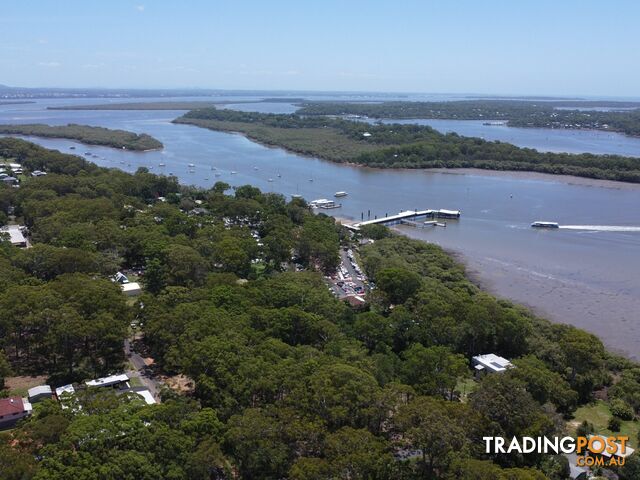 24 Martin Place RUSSELL ISLAND QLD 4184