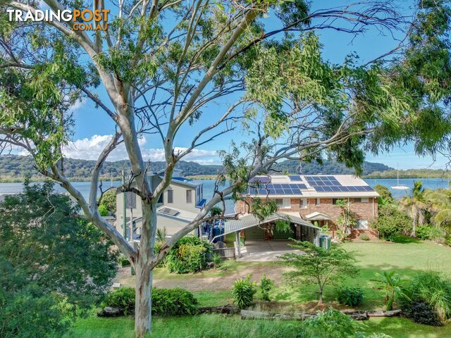 158 Canaipa Point Dve RUSSELL ISLAND QLD 4184