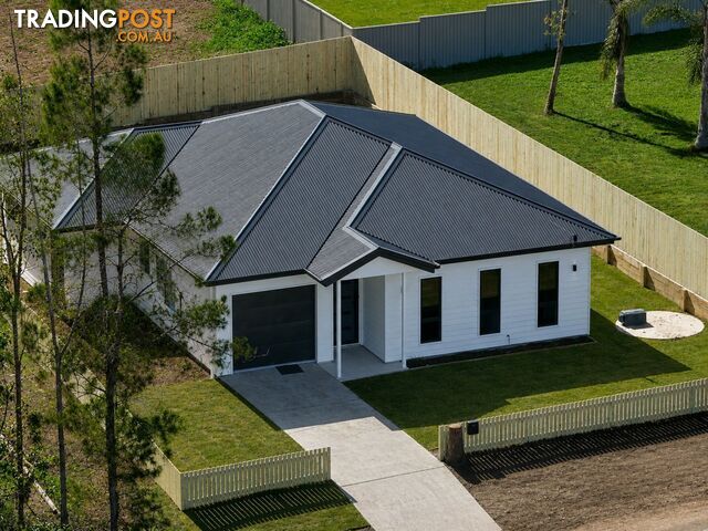 27 Pia Street RUSSELL ISLAND QLD 4184