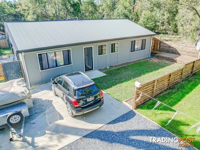 27 Shore Street RUSSELL ISLAND QLD 4184