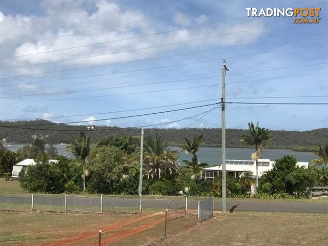 39 Canaipa Point Dve RUSSELL ISLAND QLD 4184