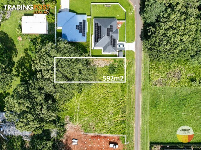 30 Oaklea Street RUSSELL ISLAND QLD 4184 - photo 3 of 11