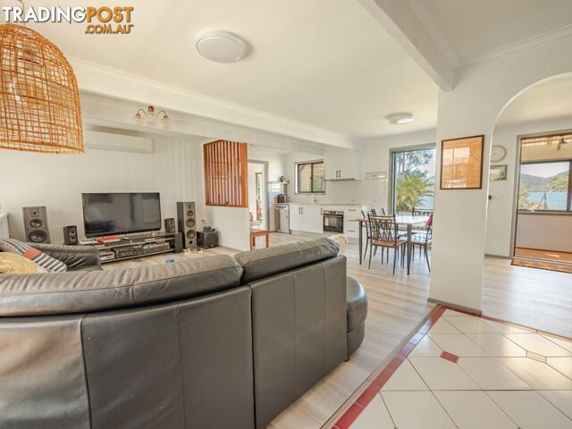 18 EMERSON RUSSELL ISLAND QLD 4184