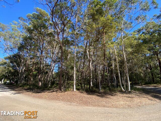 4 WOODLANDS RUSSELL ISLAND QLD 4184