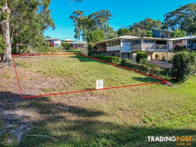 8 Seaview RUSSELL ISLAND QLD 4184