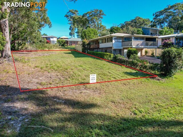 8 Seaview RUSSELL ISLAND QLD 4184