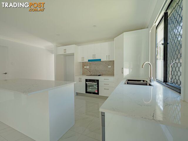 88 Minjerriba Road RUSSELL ISLAND QLD 4184