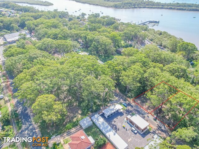 13-15 Fernbrook Ave RUSSELL ISLAND QLD 4184