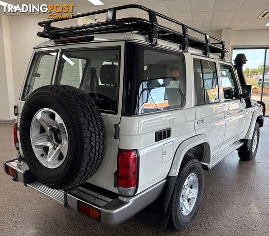 2022 TOYOTA LANDCRUISER GXL VDJ76R WAGON - photo 3 of 27