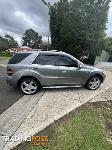 2009 Mercedes-Benz M-Class SUV Automatic
