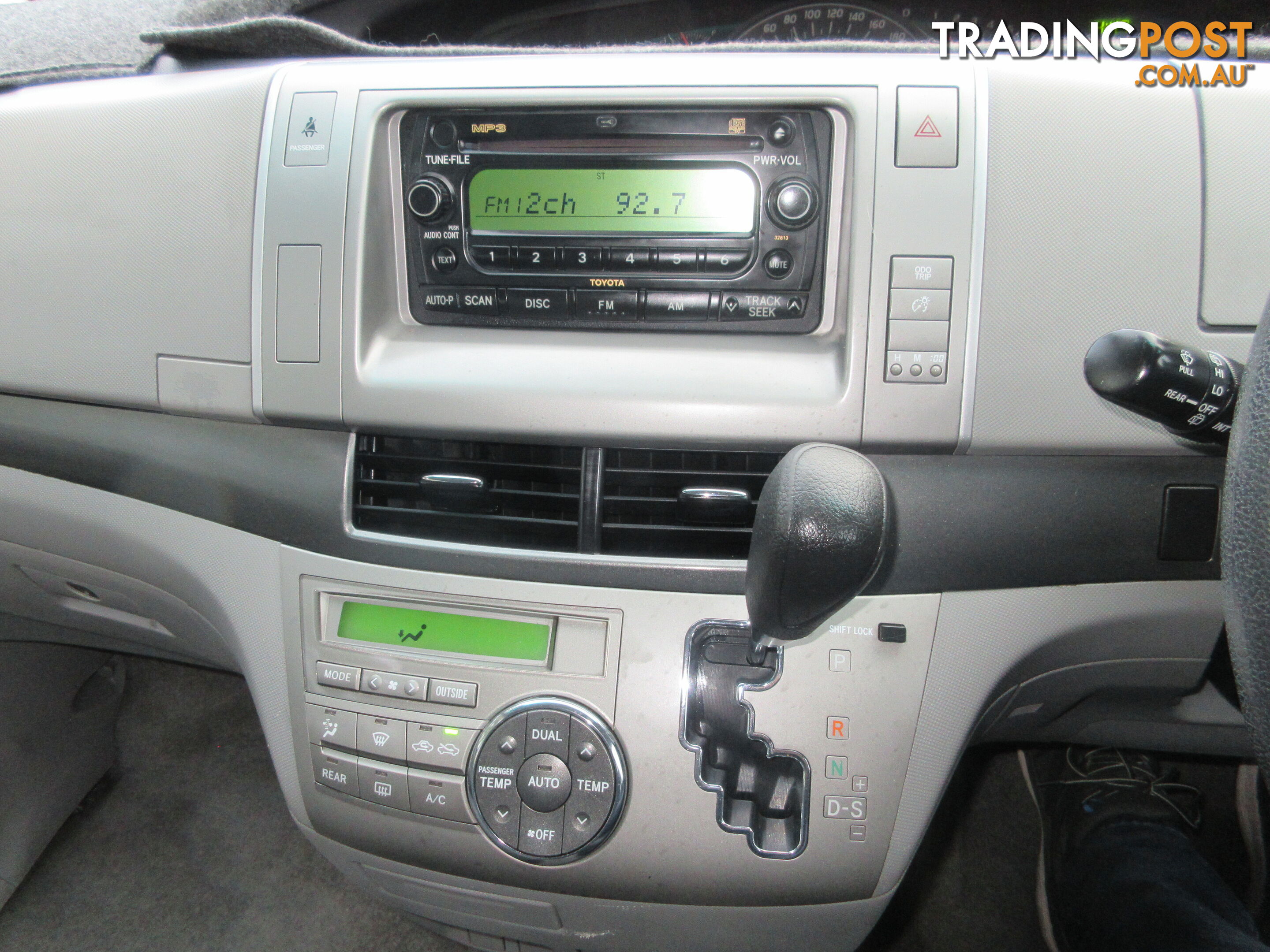 2006 TOYOTA TARAGO GLi ACR50R 4D WAGON