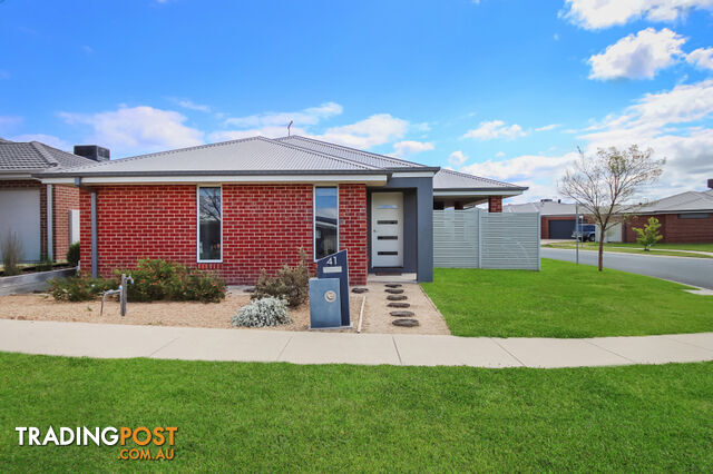 41 Derwent Way WEST WODONGA VIC 3690