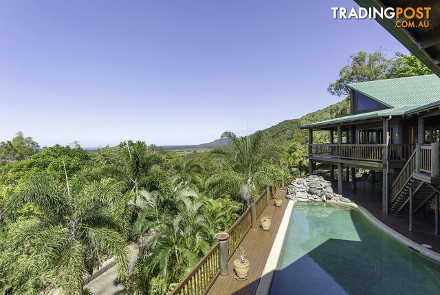 66 Ocean View Road PORT DOUGLAS QLD 4877