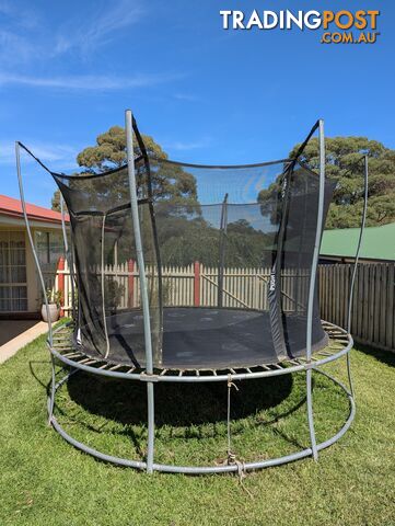 12ft Vuly Trampoline