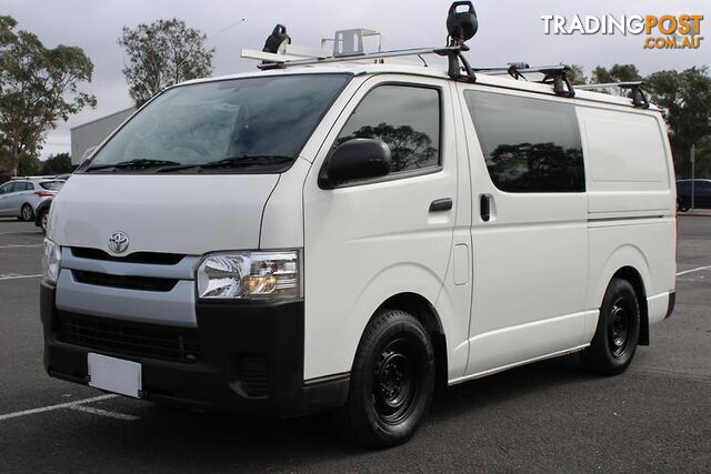 2016 TOYOTA HIACE VAN - photo 4 of 38