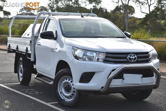 2016 TOYOTA HILUX  SR CAB CHASSIS