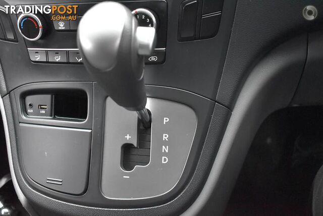 2020 HYUNDAI ILOAD VAN - photo 3 of 35