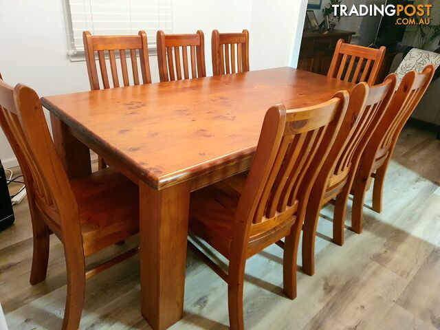 Dining Table with 8 chairs