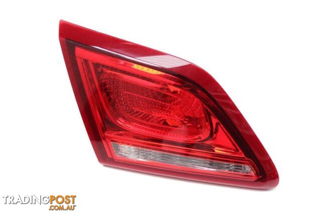 VF SS SV6 Reverse Boot Light Holden Commodore LHR Sedan Genuine U - photo 2 of 3