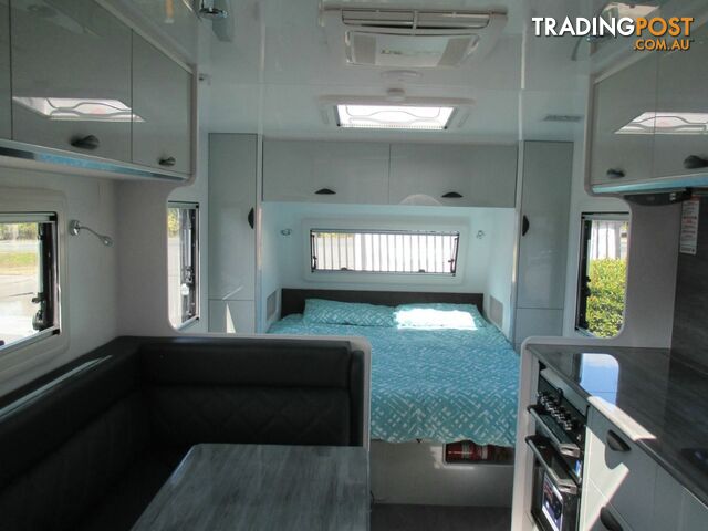 2020 CRUSADER EXCALIBUR SERENITY - photo 4 of 11