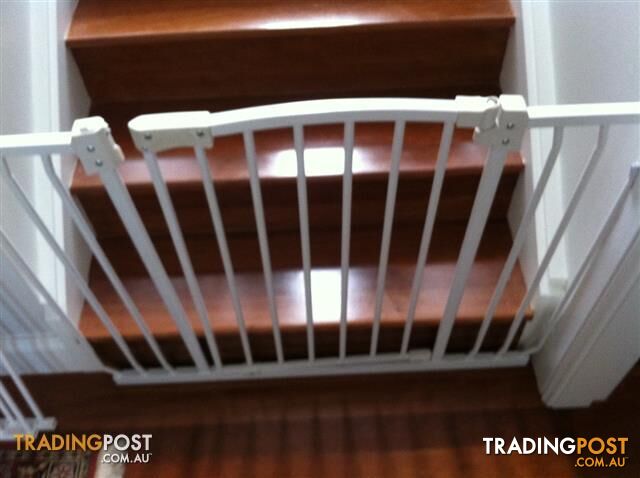 Baby home safety gate