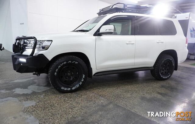 2017 Toyota Landcruiser VX SUV - photo 3 of 38