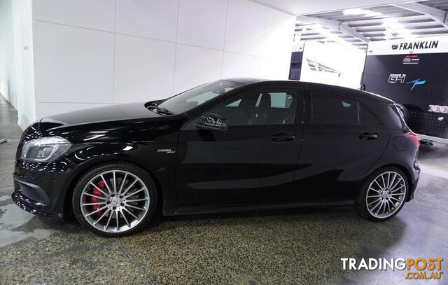 2014 Mercedes-Benz A-Class A45 AMG Hatch - photo 3 of 39