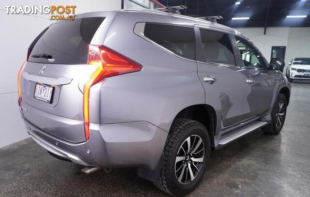 2016 Mitsubishi Pajero Sport GLS  SUV - photo 5 of 32