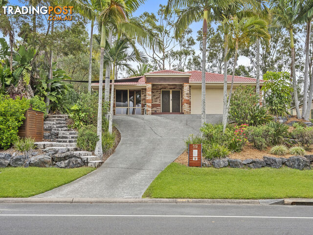 19 Gippsland Drive HELENSVALE QLD 4212