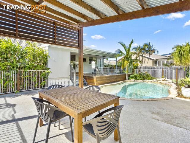 90 Boykambil Esplanade North HOPE ISLAND QLD 4212 - photo 4 of 20